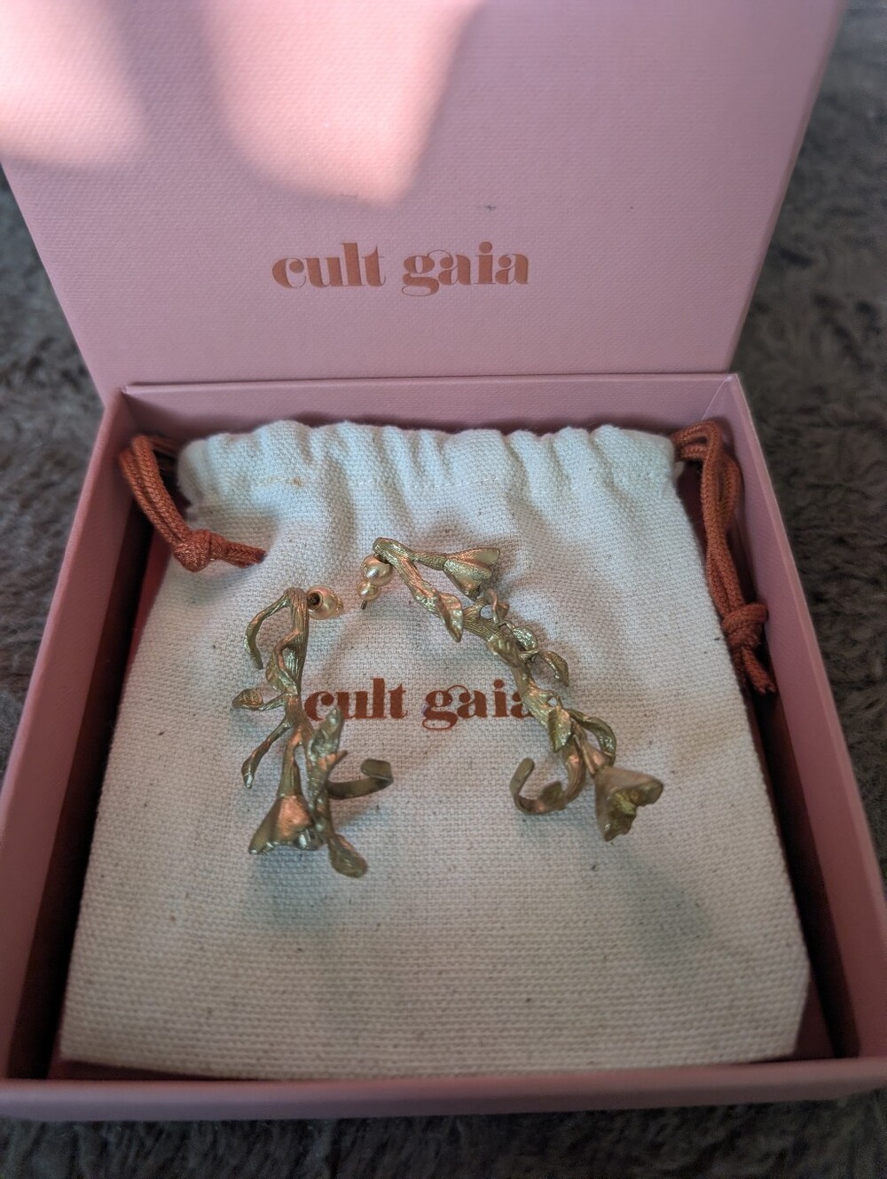 NWT Cult Gaia Fana Climber Earrings - Brushed Gold Leaf Ear Crawlers
